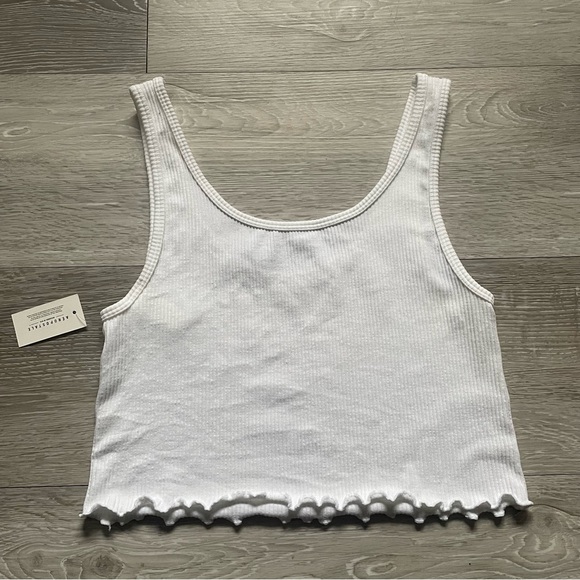 NWT Aeropostale Ribbed Crop Tank Top Shirt Basic White Size Medium - Picture 2 of 2